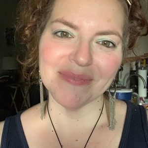 Meet your Posher, Vicki